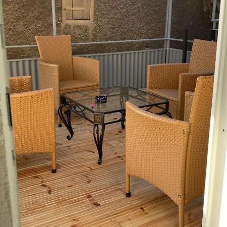 Haupt 3 Hostel Eningen unter Achalm Екстериор снимка