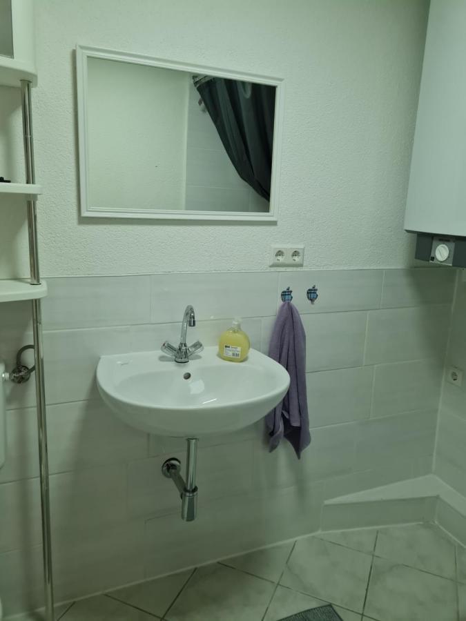 Haupt 3 Hostel Eningen unter Achalm Екстериор снимка