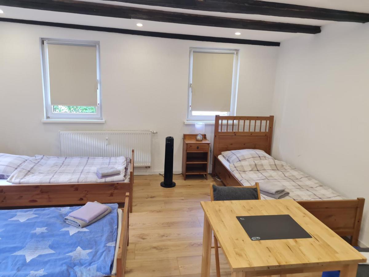 Haupt 3 Hostel Eningen unter Achalm Екстериор снимка