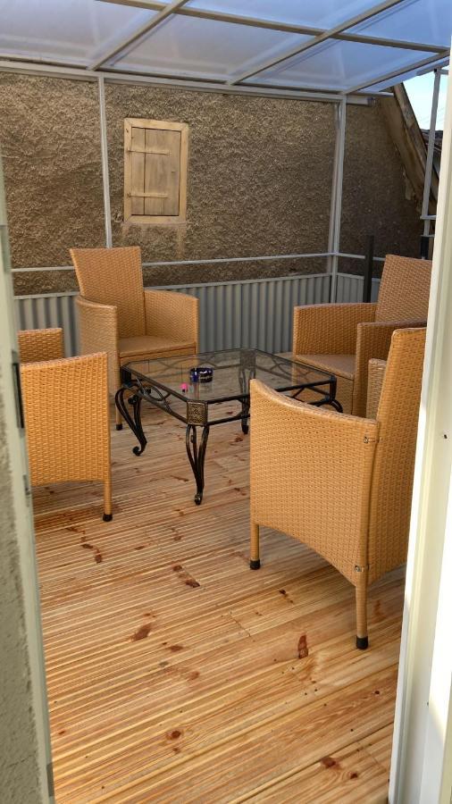 Haupt 3 Hostel Eningen unter Achalm Екстериор снимка