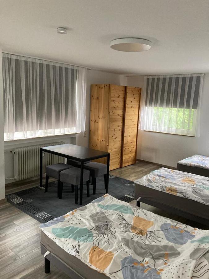 Haupt 3 Hostel Eningen unter Achalm Екстериор снимка