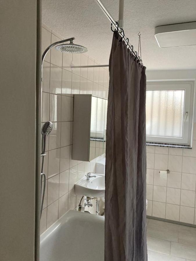 Haupt 3 Hostel Eningen unter Achalm Екстериор снимка